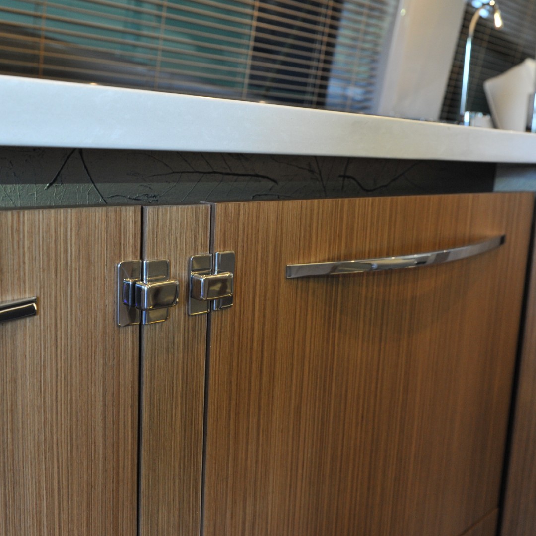 0511976-Swivel-Cabinet-Latch-In-Use.jpg